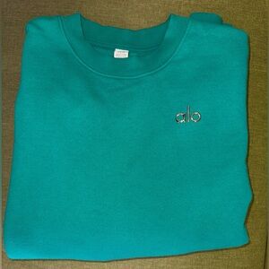 ALO Accolade Crew Neck Pullover